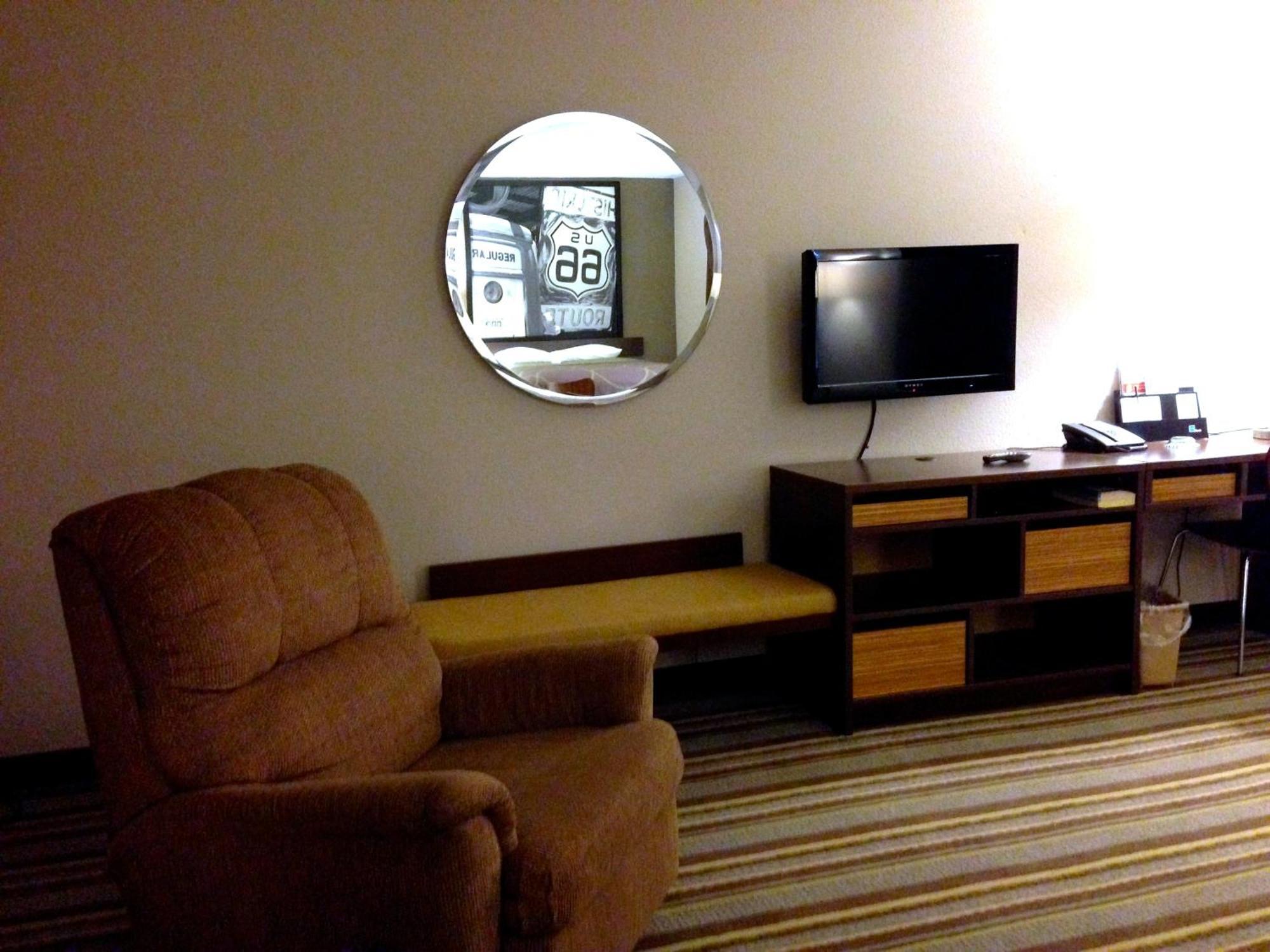 במוטל Strafford Super 8 By Wyndham Stafford/Springfield Area מראה חיצוני תמונה