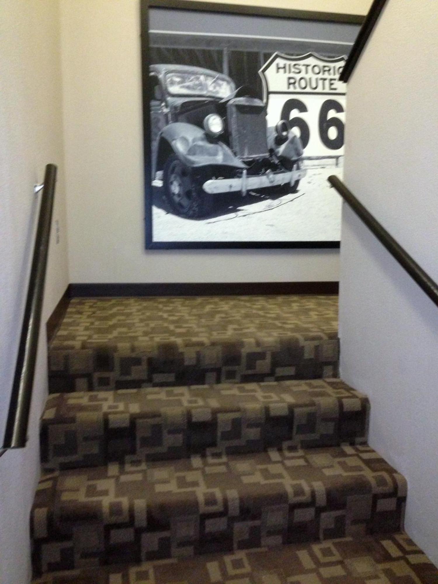 במוטל Strafford Super 8 By Wyndham Stafford/Springfield Area מראה חיצוני תמונה